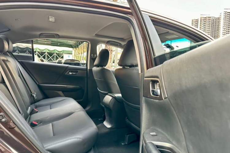 Used Honda Accord 2015 2.0L LX Comfort Edition
