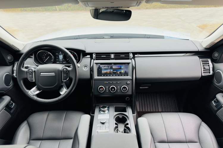 Used Land Rover Discovery 2018 3.0 SC V6 SE