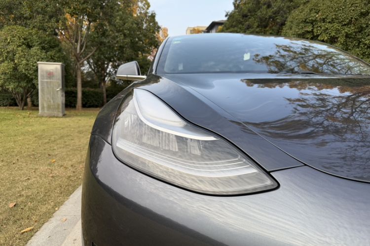 Used Tesla Model 3 2019 Standard Range Rear-Wheel Drive Upgraded Version (52 kWh)
