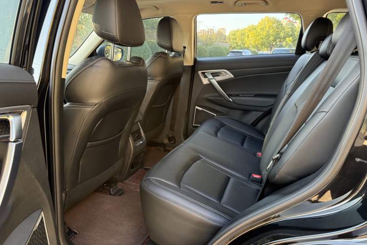 Used Geely Auto Emgrand X7 Sport 2021 Million Edition 1.8TD DCT Two-Wheel Drive Luxury Model
