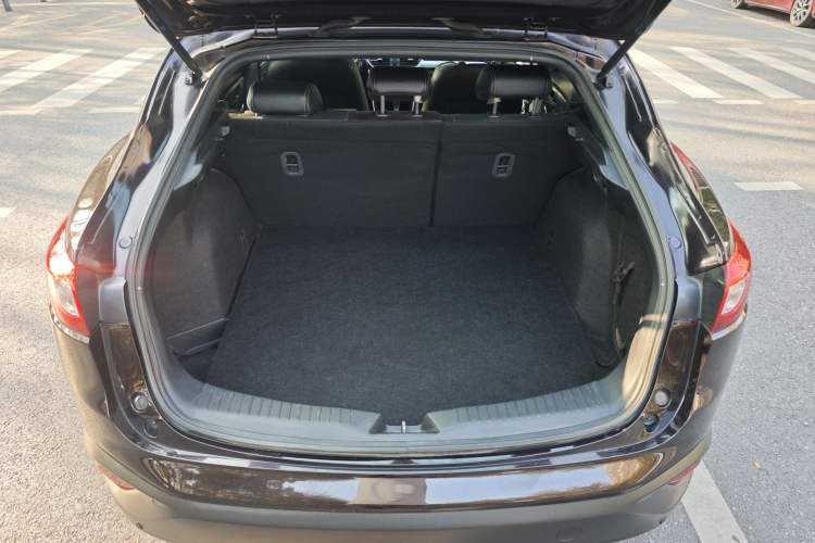 Used Mazda CX-4 2018 2.0L Automatic Two-Wheel Drive Blue Sky Premium Upgrade Version China VI Standard
