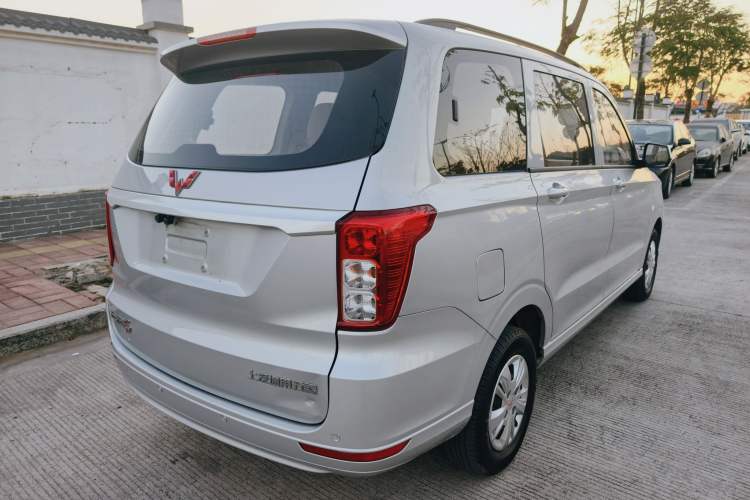 Used Wuling Hongguang 2021 1.5L Revised S Standard Version with Electric Power Steering LAR
