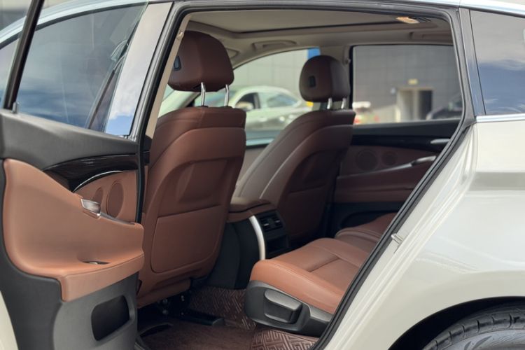 Used BMW 5 Series GT 2017 528i Leading Model