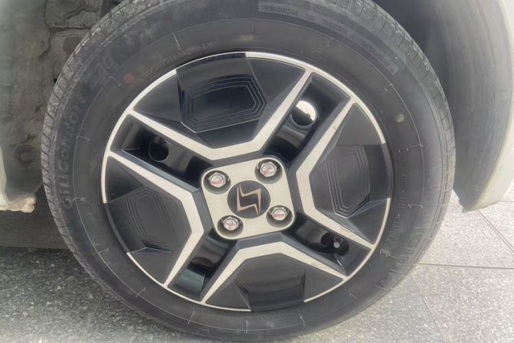 Used SOL E10X 2021 302 km Range Fashion Edition 31.4 kWh
