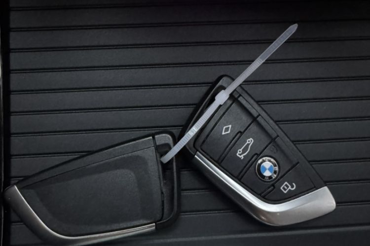 Used BMW iX3 2021 Leading Type
