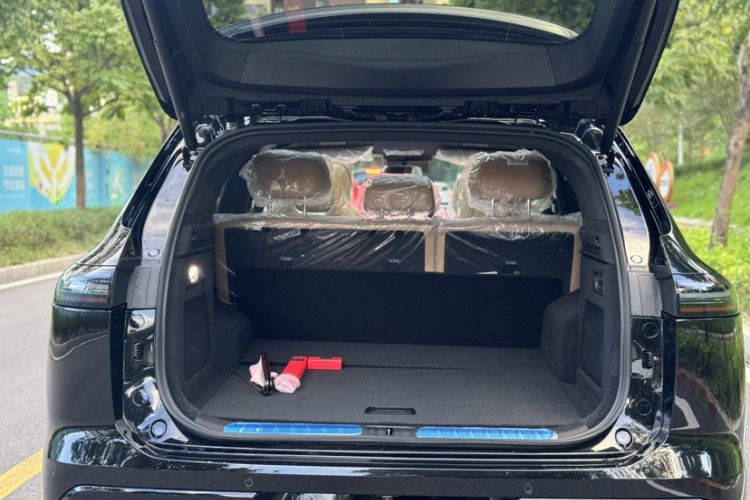 Used  Star Era ET 2025 Range-Extended 240 Pro All-Wheel Drive High-Speed Driver Assistance
