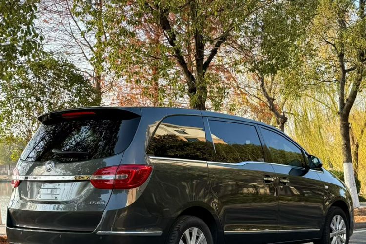 Used Buick GL8 2018 28T Luxury Model China VI Standard
