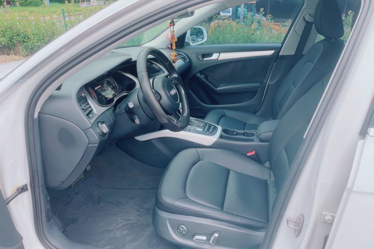 Used Audi A4L 2013 35 TFSI Automatic Standard Model
