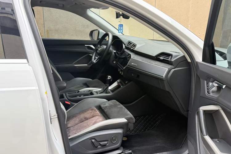 Used Audi Q3 2021 35 TFSI Progressive Dynamic Edition