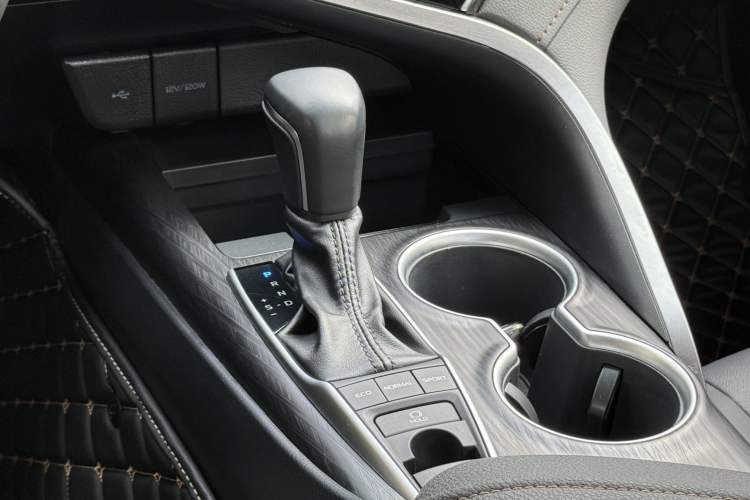 Used Toyota Camry 2023 2.5G Luxury Edition
