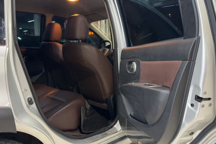 Used Nissan Livina 2015 Jinrui 1.6XV CVT Cool Cafe Edition
