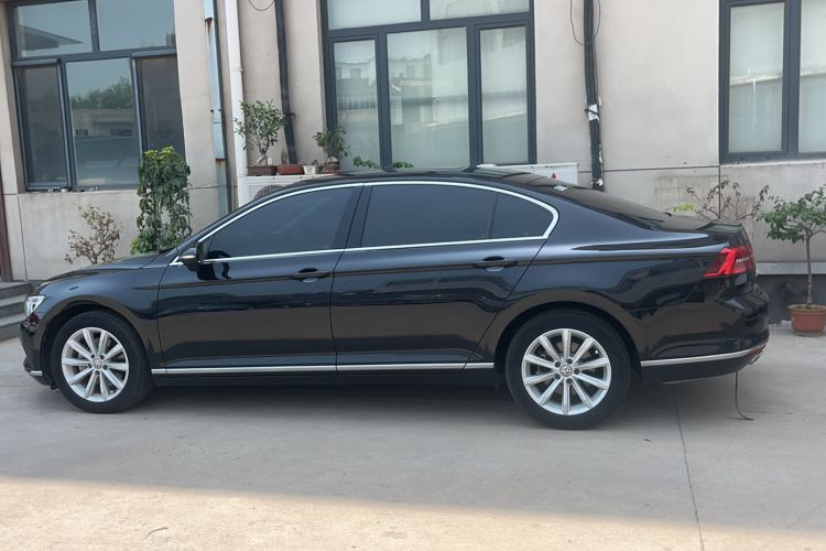 Used Volkswagen Magotan 2018 330TSI DSG Advanced Model
