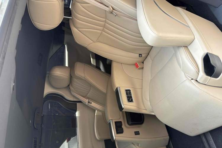 Used Toyota Sienna 2021 2.5L Hybrid Premium Edition
