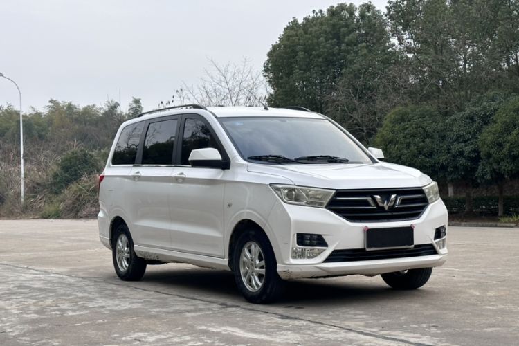Used Wuling Hongguang 2019 1.5L S Comfort Edition China VI LAR