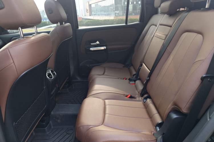 Used Mercedes-Benz GLB 2022 Updated GLB 200 Fashion Edition
