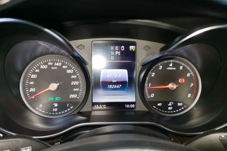 Used Mercedes-Benz V-Class 2018 V 260 L Prestige Extended Version China VI
