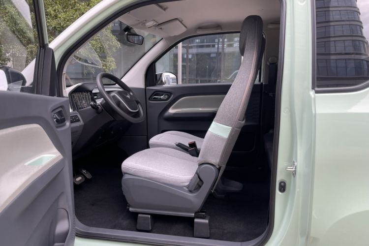 Used Wuling Hongguang MINIEV 2022 Macaron Fashion Model Lithium Iron Phosphate
