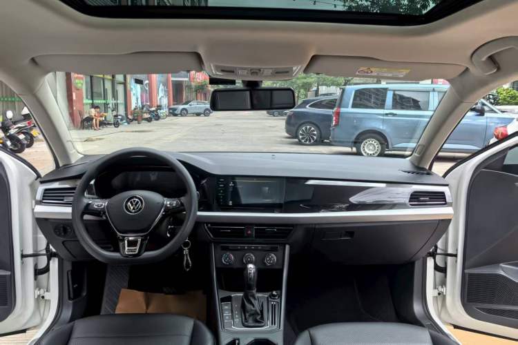 Used Volkswagen Lavida 2021 1.5L Automatic Comfort Edition
