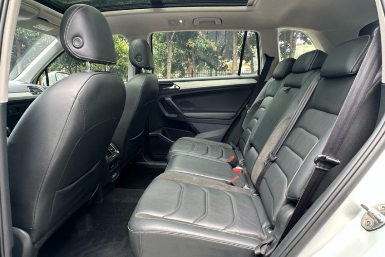 Used Volkswagen Tiguan L 2019 Revised 330TSI Automatic Two-Wheel Drive Smart & Luxury Edition China VI Standard
