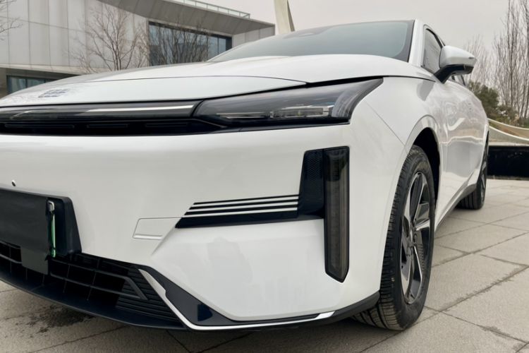 Used  L6 2024 125km PLUS Dragon Edition