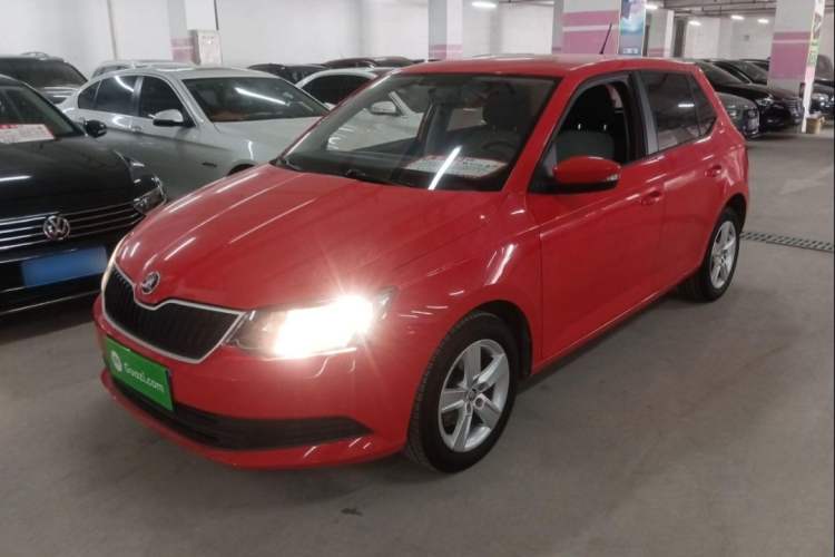 Used Skoda Fabia 2017 1.4L Automatic Car Enjoy Edition
