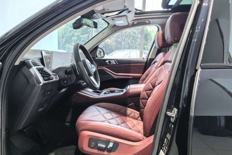 Used BMW X5 2023 xDrive 30Li Luxury M Sport Night Edition Package
