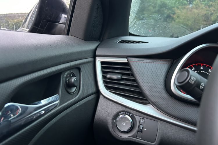 Used Chevrolet Monza 2019 RS 330T Automatic Comfort Edition China VI Standard