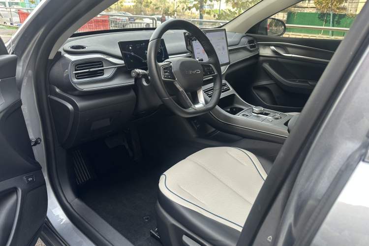 Used BYD Destroyer 05 2023 Champion Edition DM-i 55KM Luxury Model
