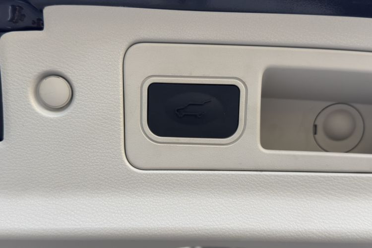 Used Buick GL8 2021 Land Cruiser Executive 652T Premium Model
