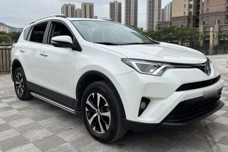 Used Toyota RAV4 2018 2.0L CVT Two-Wheel Drive Fashion X Edition
