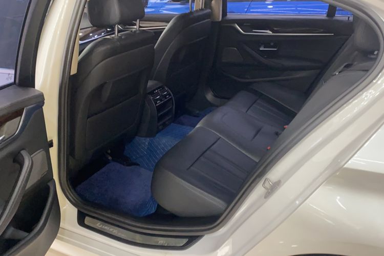 Used BMW 5 Series 2019 Facelifted 525Li Luxury Package
