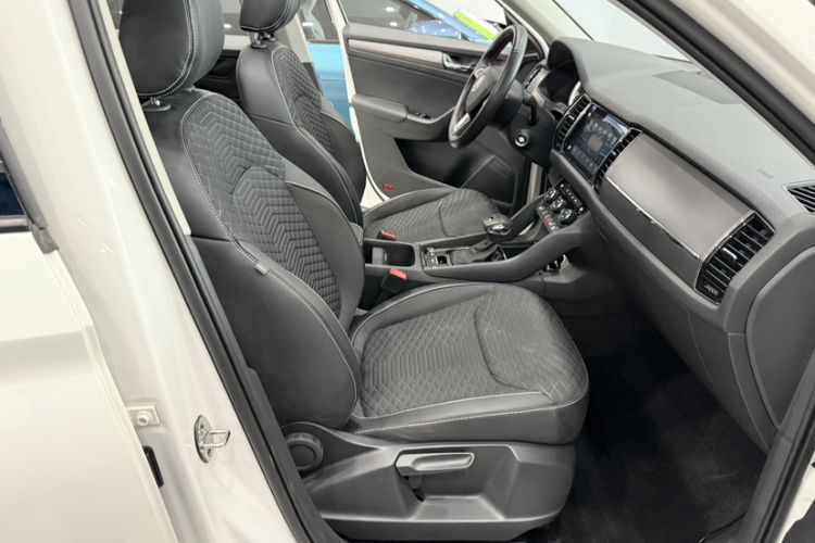 Used Skoda Kodiaq 2018 Facelifted TSI330 5-Seater Two-Wheel-Drive Comfort Edition
