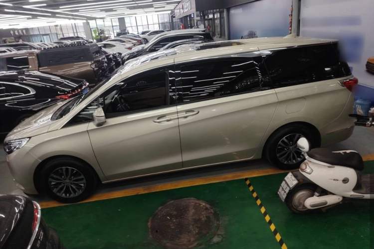 Used Buick GL8 2017 ES 28T Luxury Model China V Standard
