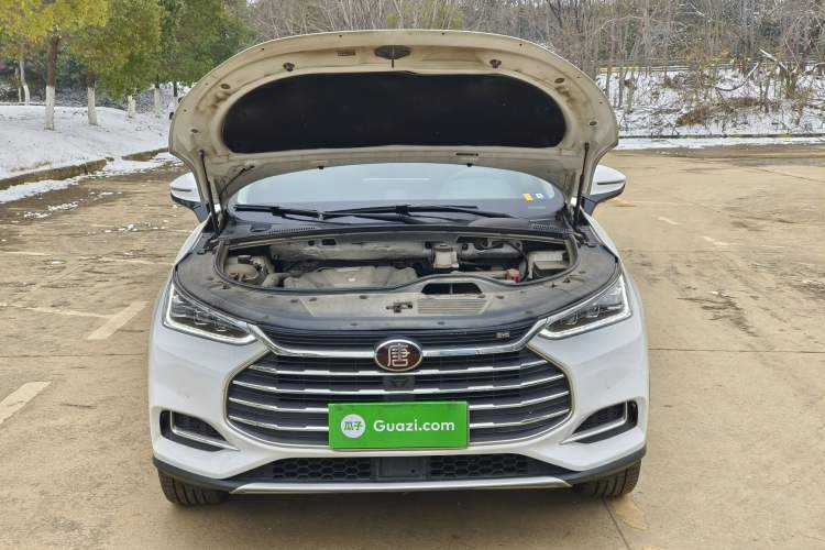 Used BYD Tang 2018 2.0T Automatic SmartConnect Prestige 7-Seater China V Standard