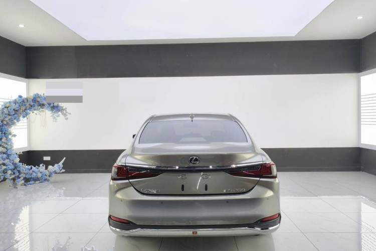 Used Lexus ES 2021 200 Excellence Edition
