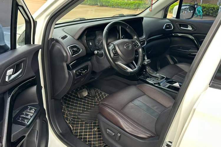 Used GAC Trumpchi GS4 2018 235T Automatic Two-Wheel Drive Luxury Smart Connectivity Millionth Anniversary Edition