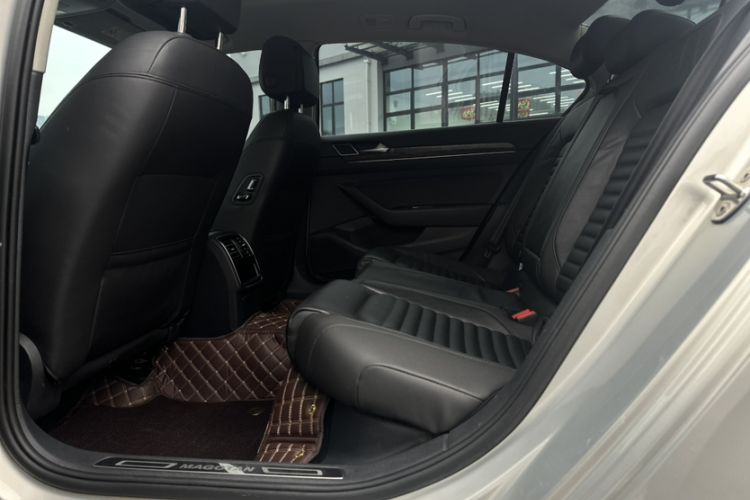 Used Volkswagen Magotan 2019 330TSI DSG Leading Model China VI Standard
