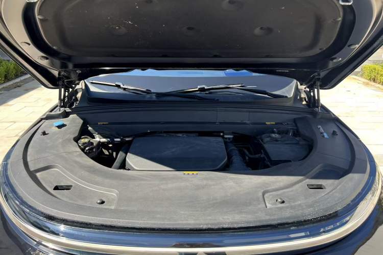 Used Li Auto L7 2023 Pro Model
