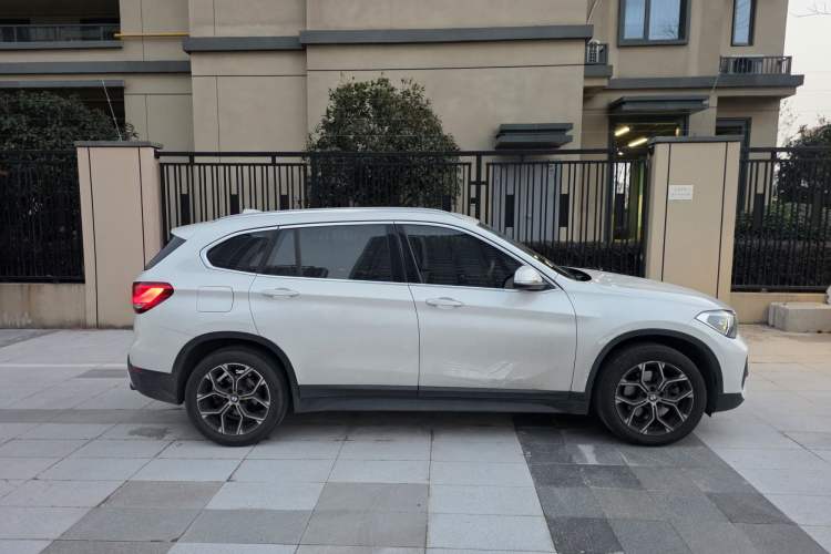 Used BMW X1 2020 sDrive25Li Leading Model
