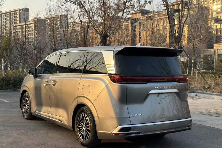 Used Denza D9 2022 DM-i 970 Four-Wheel Drive Prestige Model
