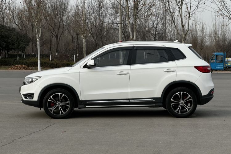 Used FAW Senya R7 2016 1.6L Automatic Smart Version
