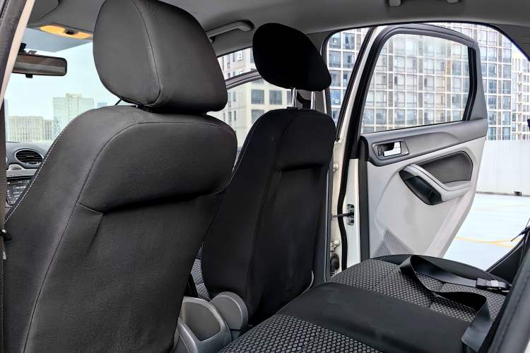 Used Ford Focus 2013 Hatchback Classic 1.8L Automatic Base Model
