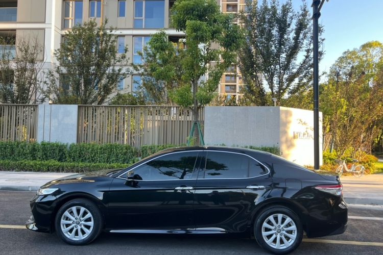 Used Toyota Camry 2018 2.0G Luxury Edition
