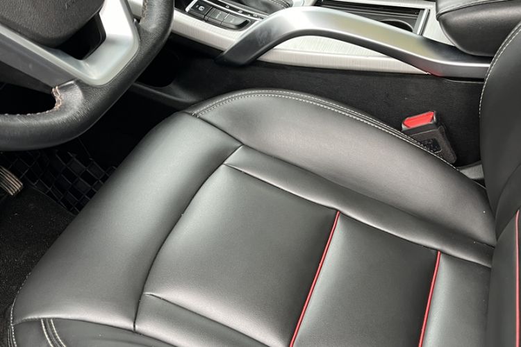 Used Geely Auto Emgrand X7 Sport 2018 1.8TD Automatic Two-Wheel Drive Smart Connect 4G Internet Edition