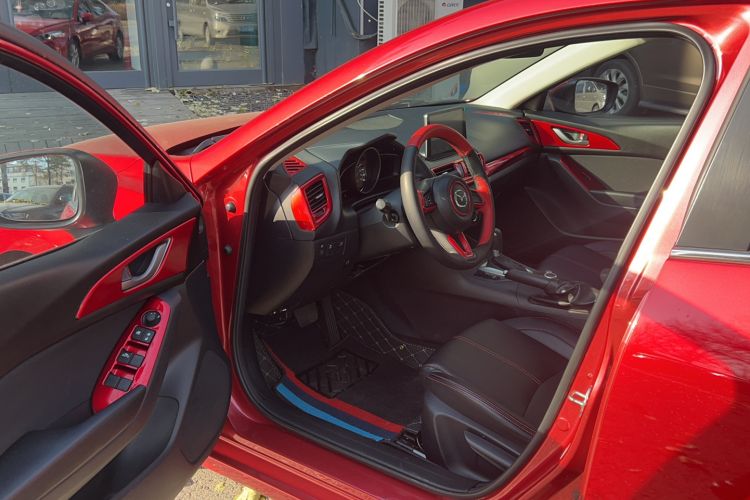 Used Mazda Mazda 3 Axela 2017 Sedan 1.5L Automatic Comfort Model Emission Standard China V
