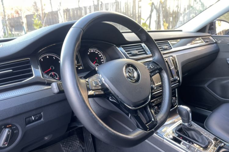 Used Volkswagen Passat 2017 330TSI DSG Prestige Edition
