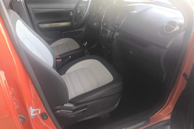 Used Great Wall M4 2014 1.5L manual Comfort trim level
