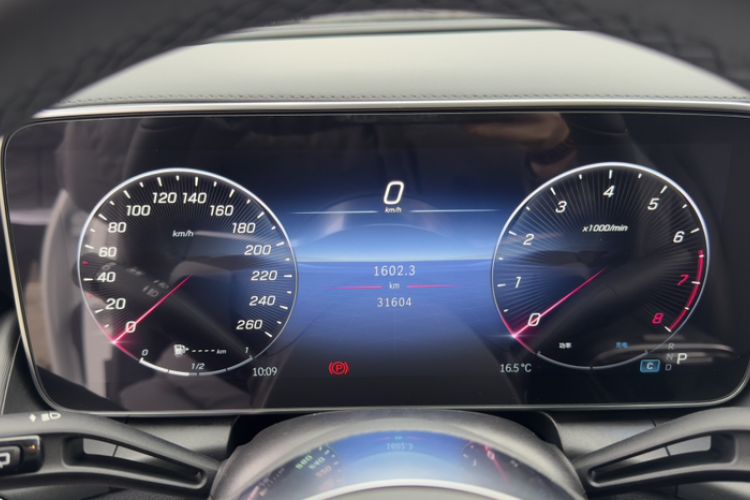 Used Mercedes-Benz GLC 2023 Facelift GLC 260 L 4MATIC Dynamic Version 5 Seats
