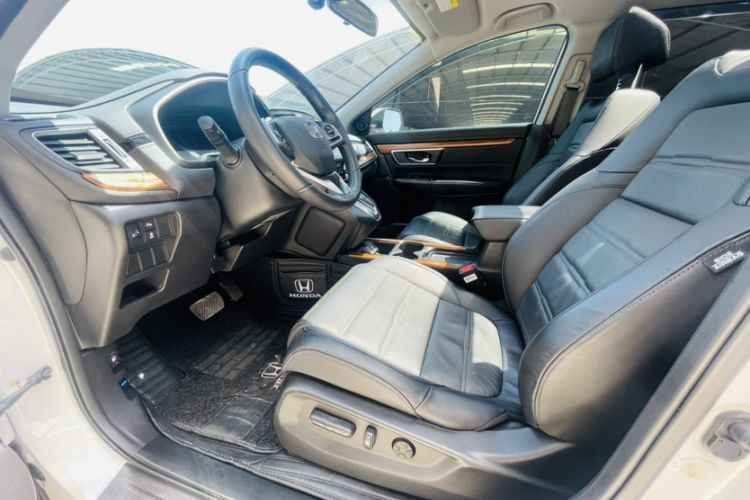 Used Honda CR-V 2019 Brilliant Edition Plus 240TURBO CVT Two-Wheel Drive Fashion Version China VI Emission Standard
