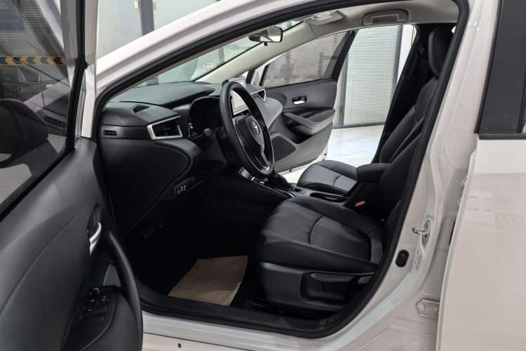 Used Toyota Corolla 2022 TNGA 1.5L CVT Pioneer Edition
